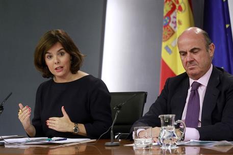 29/07/2016. Consejo de Ministros: Sáenz de Santamaría y De Guindos. La vicepresidenta, ministra de la Presidencia y portavoz del Gobierno en...